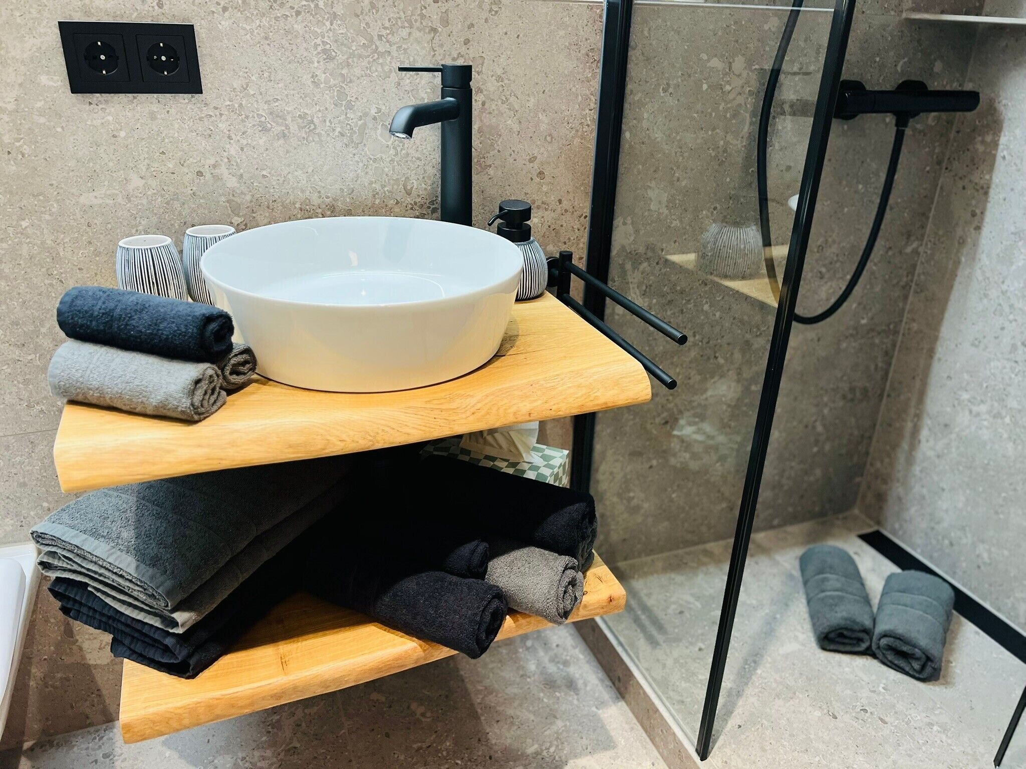 Shower, hair dryer, towels