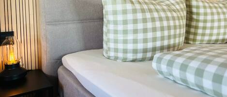 Fer et planche Ă repasser, Wi-Fi, draps fournis