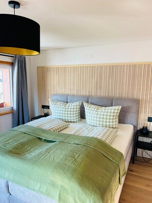 Fer et planche à repasser, Wi-Fi, draps fournis