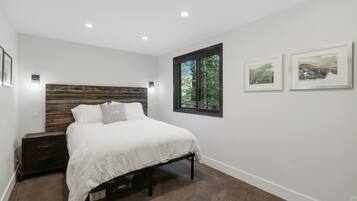 House, 5 Bedrooms | 5 bedrooms, laptop workspace, iron/ironing board, free WiFi