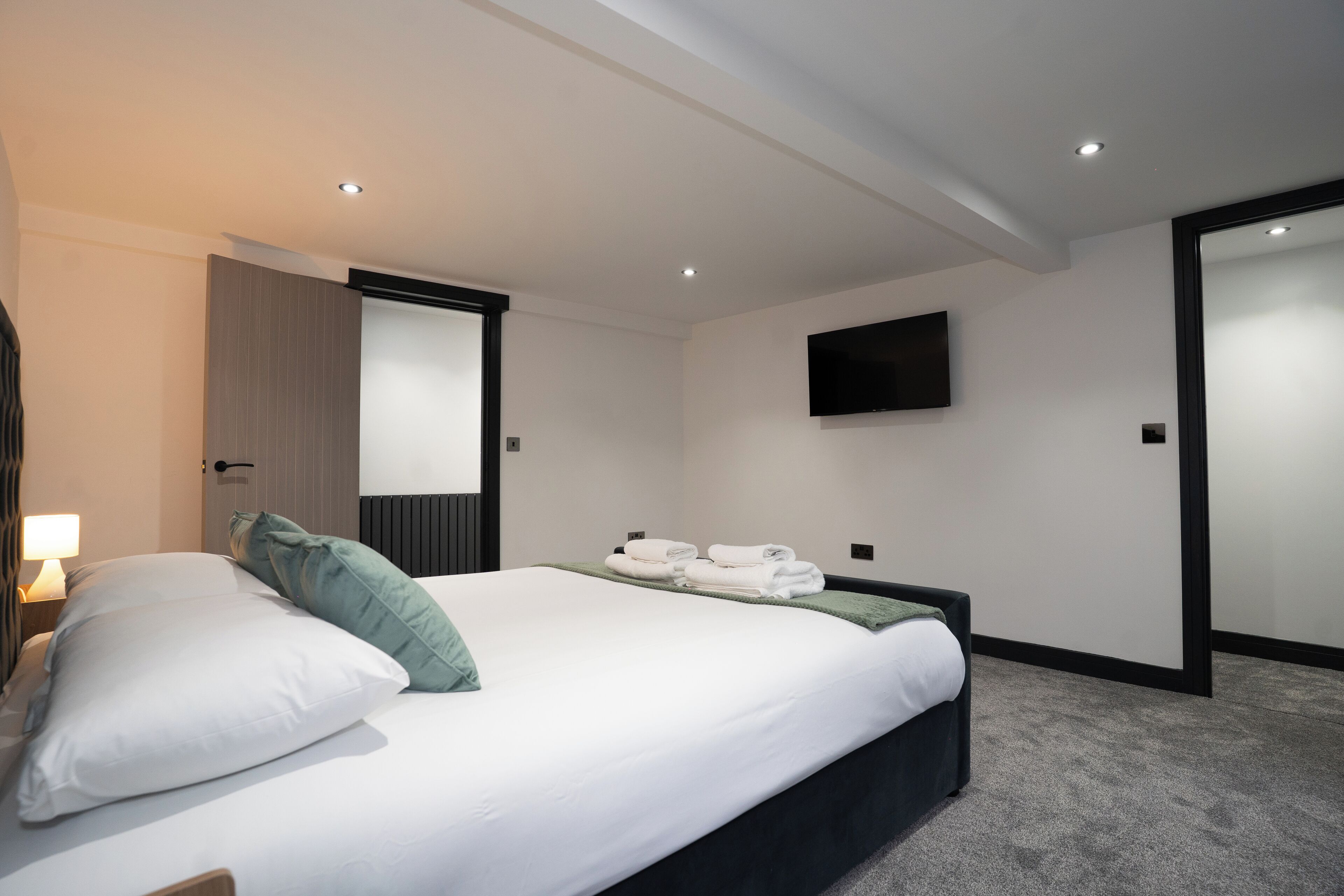 アイロン / アイロン台、WiFi (無料)