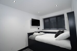 Iron/ironing board, free WiFi - Rose House (Boston)