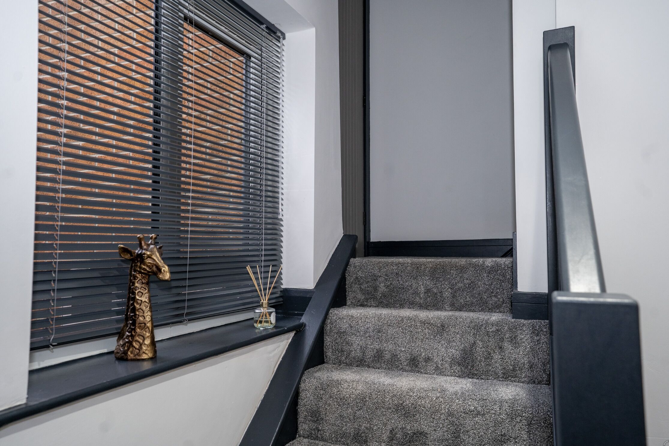 Phòng đôi cơ bản, sân hiên | Nội thất