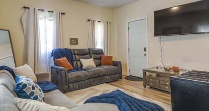 Cozy Adventure Filled Escape Free Parking 2 Bedroom Apts