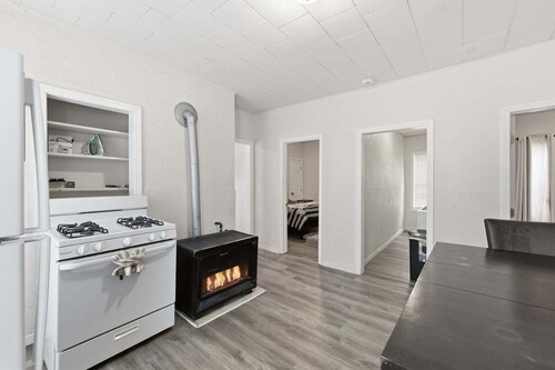 Cozy Adventure Filled Escape Free Parking 2 Bedroom Apts