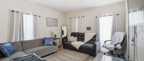 Apartment, 2 Bedrooms | Living area