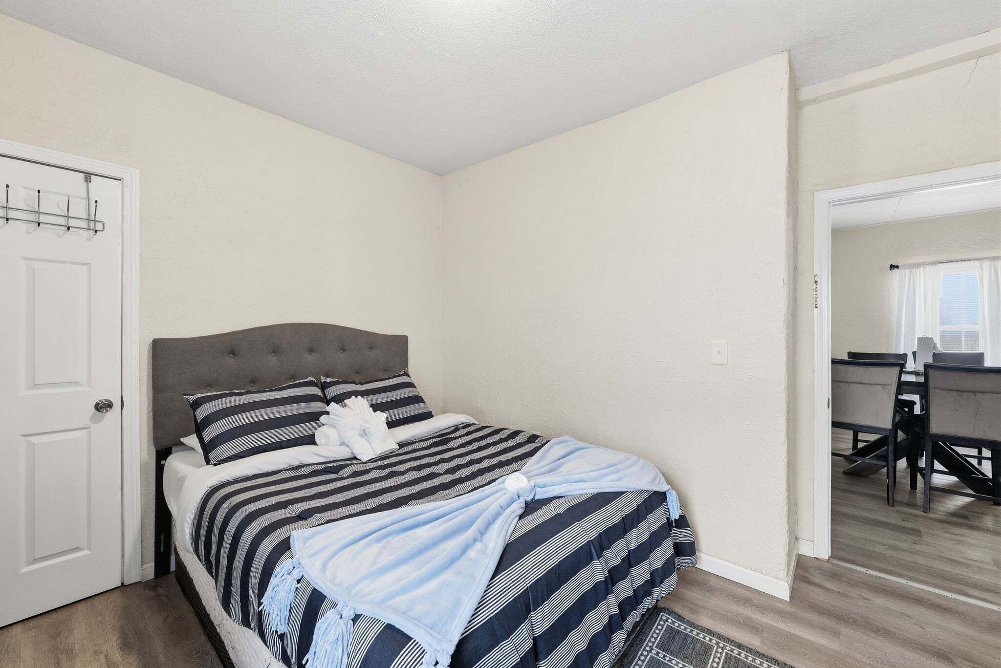 Apartment, 2 Bedrooms | 2 bedrooms, laptop workspace, iron/ironing board, free WiFi