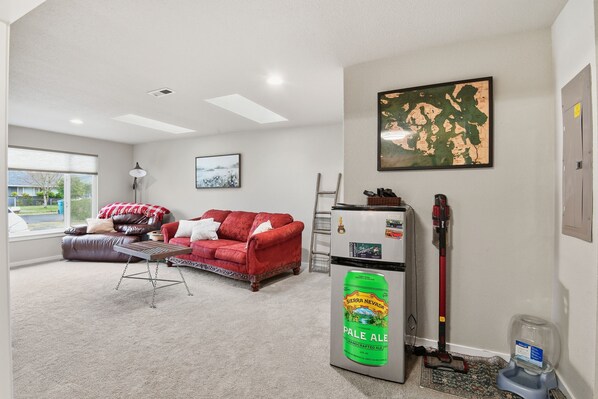 House, 3 Bedrooms | Living area | Smart TV, streaming services - Hoops & Hygge Private Sport Court Retreat 3 Bedroom Home (Lakewood)