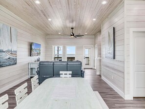 Rumah, 6 kamar tidur | Interior