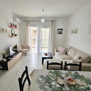 Apartment, 2 Schlafzimmer | Wohnbereich