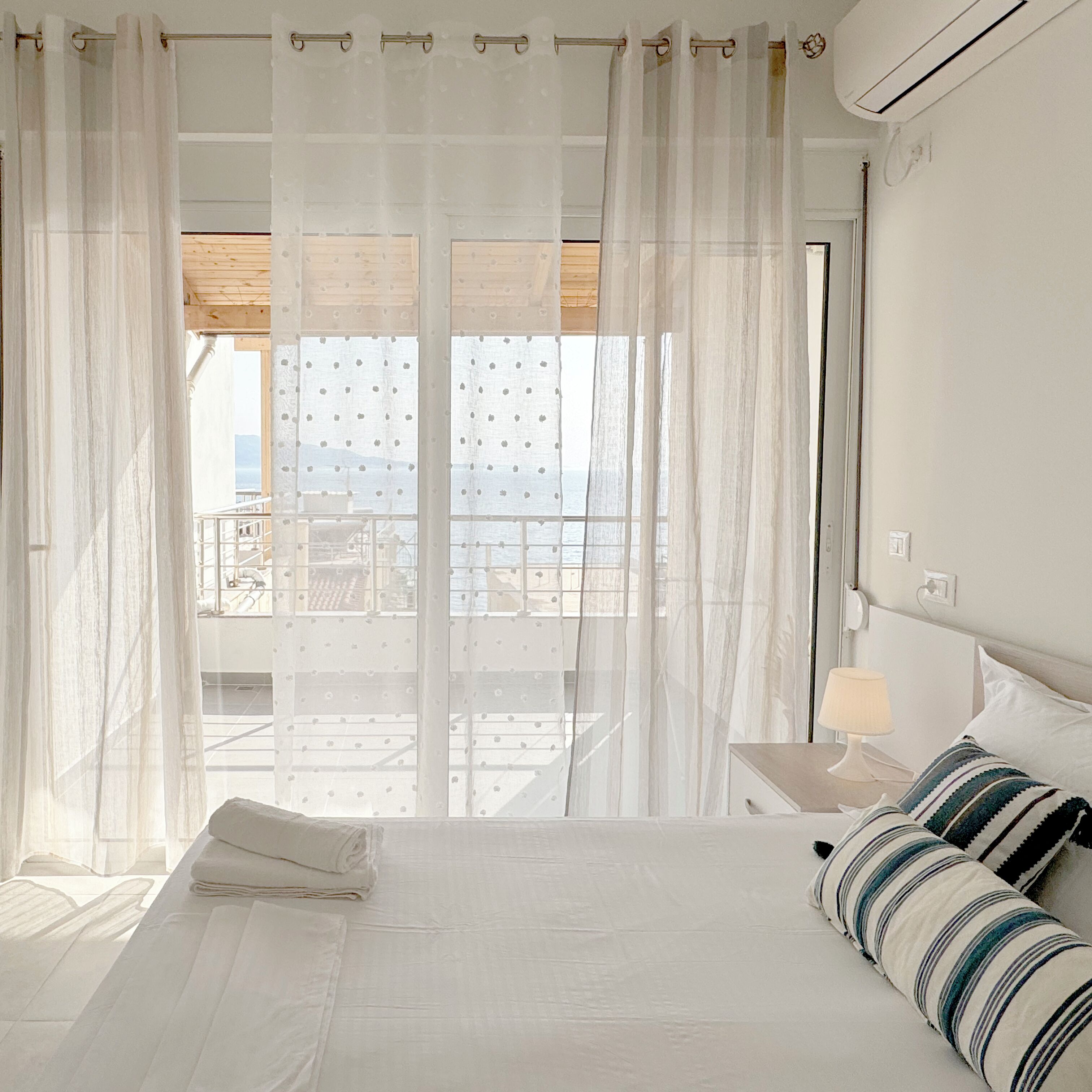 Penthouse | Free WiFi, bed sheets