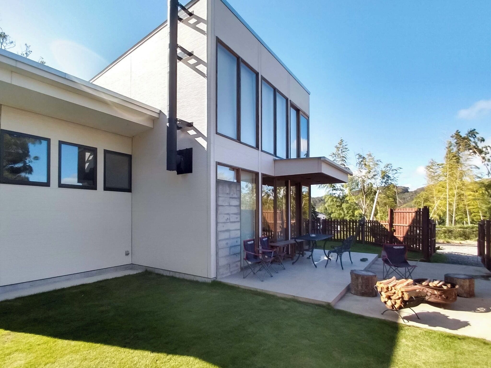 المنشأة من الخارج