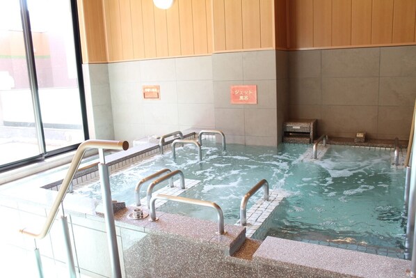 Spa - Shinnarashino-ekimae Tennen Onsen U-neru (Narashino)