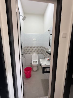 Deluxe House | Bathroom