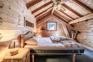 2 bedrooms, WiFi - Chalet “8p Simple - Les Mésanges” with Mountain View, Private Terrace, and Wi-Fi (Verchaix)