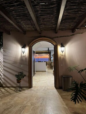 Building design - The Cerritos Beach Inn (El Pescadero)