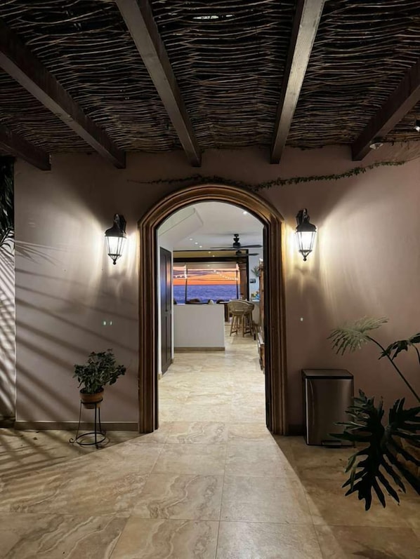 Building design - The Cerritos Beach Inn (El Pescadero)