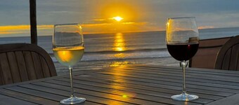 The Cerritos Beach Inn