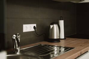 Refrigerador, horno, parrilla de estufa y lavavajillas 