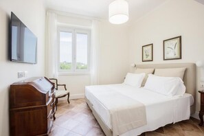Iron/ironing board, WiFi, bed sheets - Orchidea- 3 bedroom villa with private terrace (Massa Lubrense)