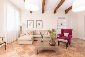 Living area - Orchidea- 3 bedroom villa with private terrace (Massa Lubrense)
