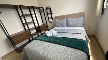 Apartment | Iron/ironing board, free WiFi, bed sheets