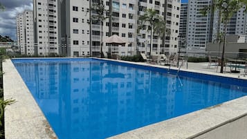 Căn hộ | Hồ bơi | 2 hồ bơi ngoài trời, dù/ô trên bãi biển/hồ bơi, ghế dài tắm nắng