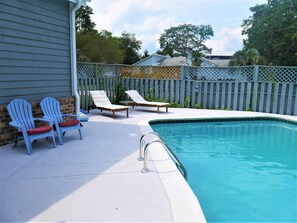 Pool - Gray House at Pawleys - 3 bedroom - Pool (Pawleys Island)