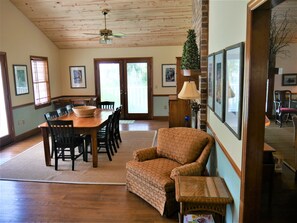 Interior - Gray House at Pawleys - 3 bedroom - Pool (Pawleys Island)