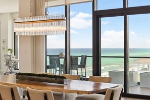 Dining - Gulf Front Rental- Costa Blanca Penthouse Suite 400 (Santa Rosa Beach)
