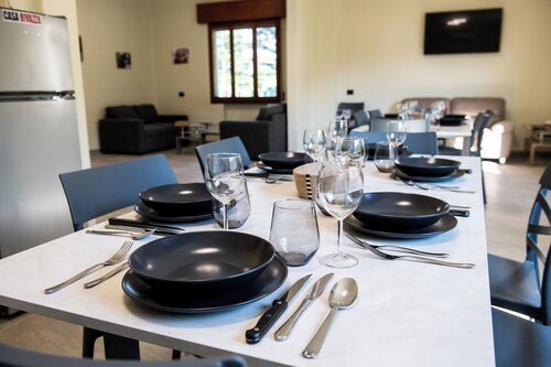 Casa Rivazza Villa, Park, Parking, Private grandstand overlooking the Imola circuit