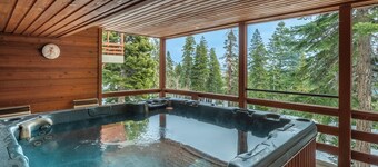 Slope-Side Luxury Villa at Eagle Lodge | Ski-In/Ski-Out