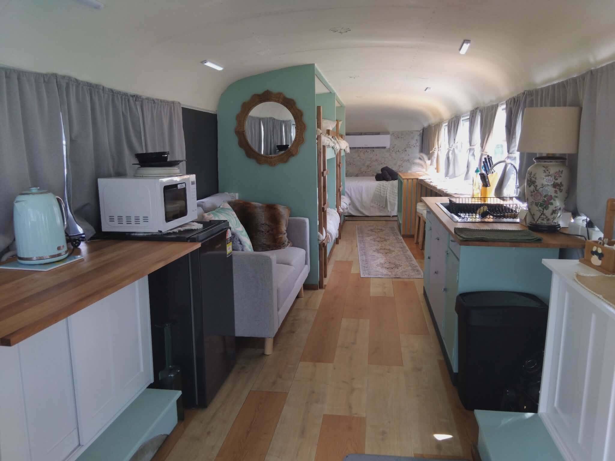 Mobile Home, 1 Bedroom, Smoking, Balcony | Living room | Books