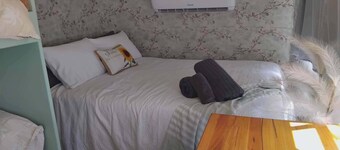 復古 Bedford 巴士農場星空露營