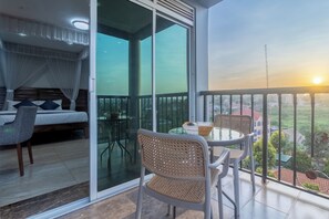 Dining - VALLEY BLOOM HOTEL KYANJA (Kampala)