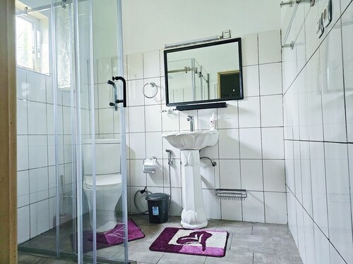 Adorable 2-bedroom apartment in peaceful Kigali neighborhood!