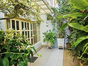 Exterior detail - Adorable 2-bedroom apartment in peaceful Kigali neighborhood! (Kigali)