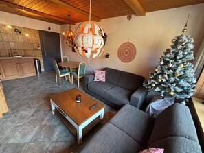 Smart TV, stereo - Welcoming to Haus RuHe in charming Grosskirchheim (Grosskirchheim)