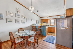 Group,Dining Room, - New for 2026!  Semi OF Townhouse in Kitty Hawk (Kitty Hawk)