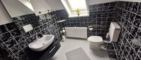 Shower, towels