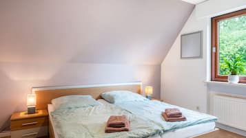 2 bedrooms, WiFi, bed sheets