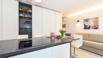 Basic Apartment | Bahagian dalam