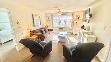 Smart TV, DVD player