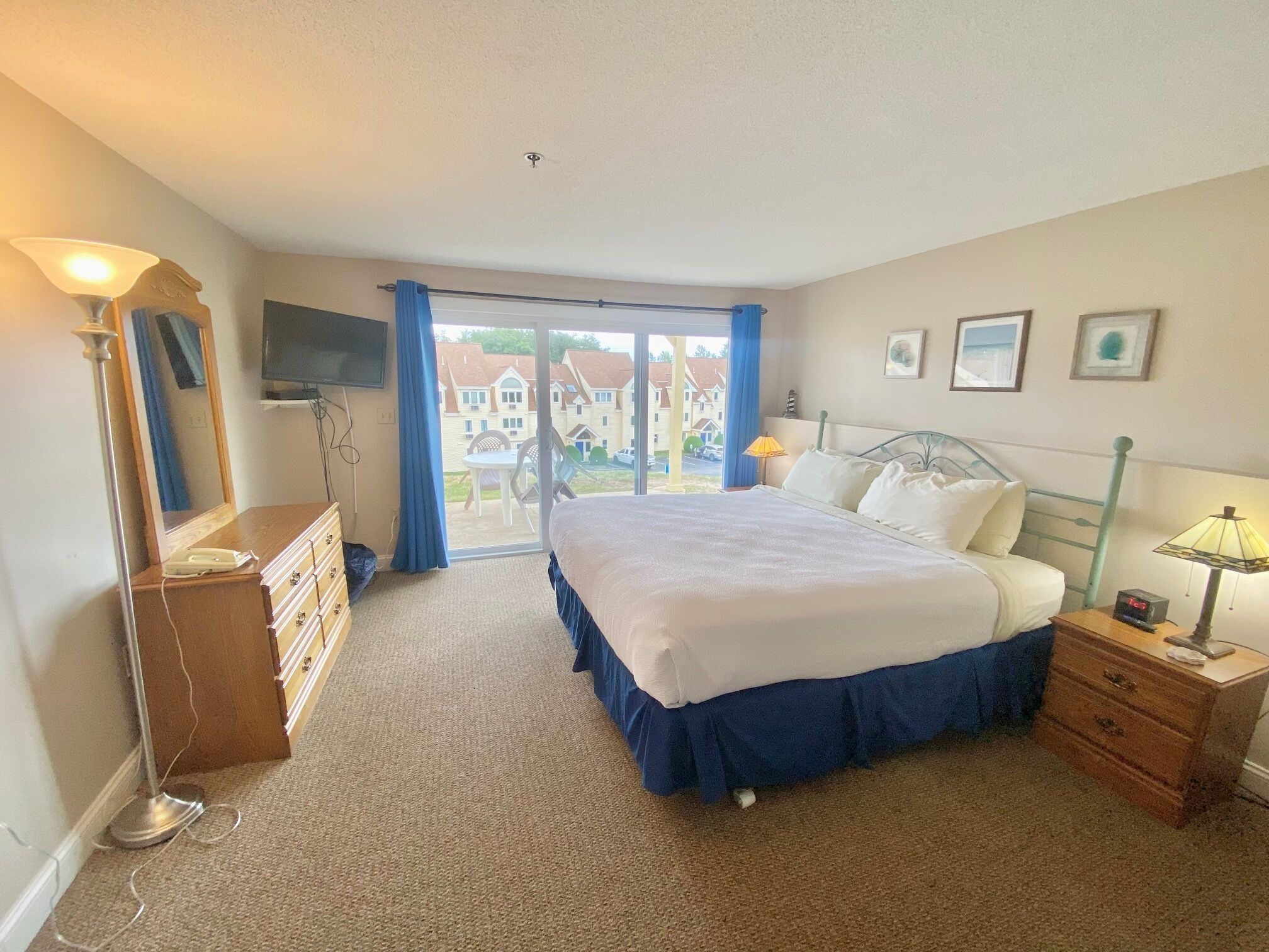 1 chambre, fer et planche à repasser, Wi-Fi gratuit, draps fournis