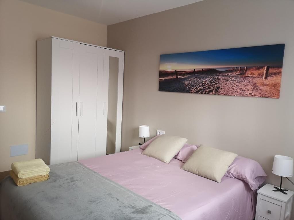 Standard Double Room, Shared Bathroom, City View | Seterika/papan seterika, Wi-fi percuma 