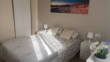 Standard Double Room, Shared Bathroom, City View | Iron/ironing board, free WiFi