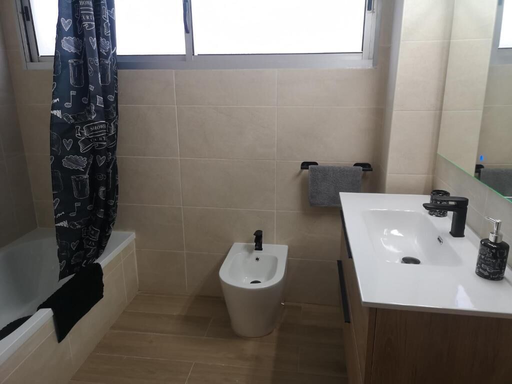 Double Room, Shared Bathroom, City View | Bathroom
