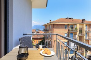 Outdoor dining - Helvetia 33 (Baveno)