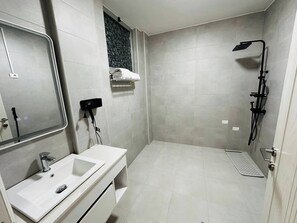Appartement, 3 slaapkamers, toegankelijk voor mindervaliden, roken | Badkamer