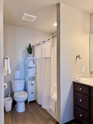 Towels - Ridge View Retreat! 2 bed, 2 bath with View and Garage (Rapid City)
